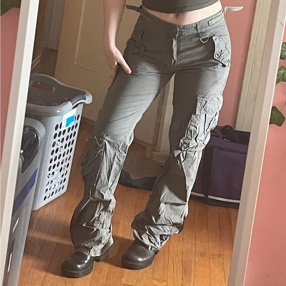 COPY - Low waisted grayish green cargo pants